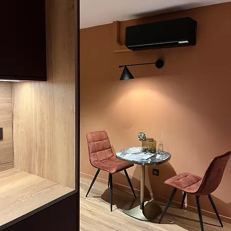 Et Meuble De Tourisme *